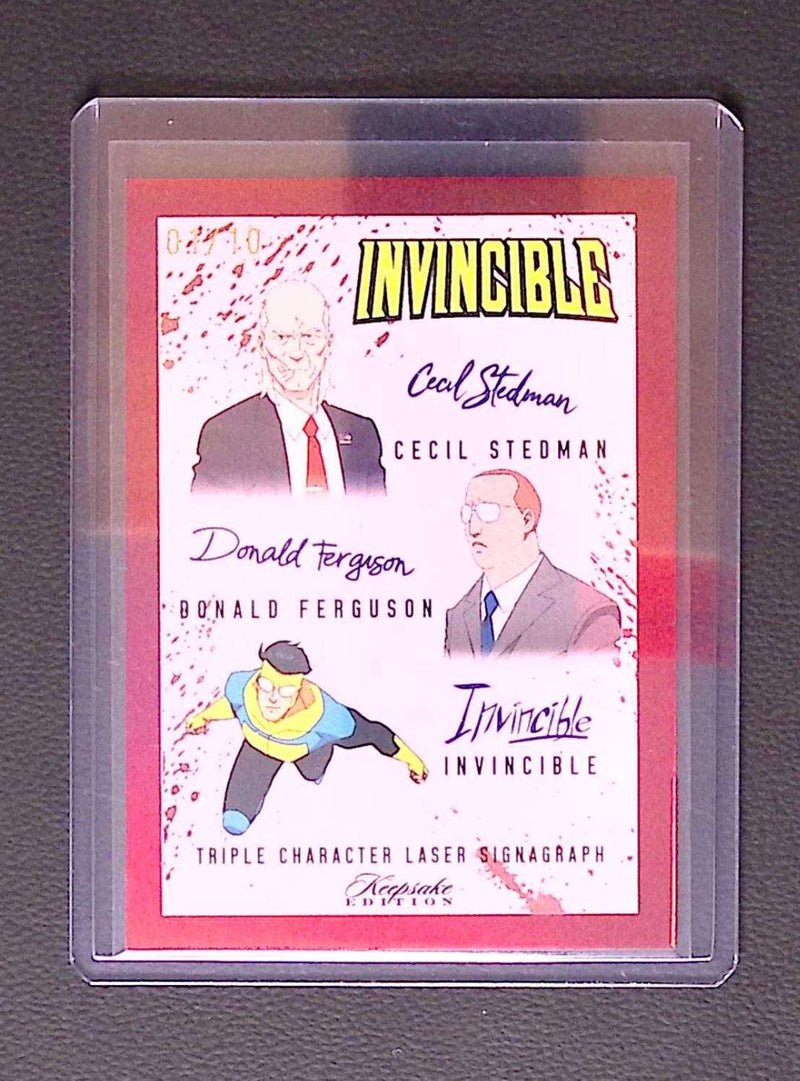 Invincible Invincible Triple Character Laser Signagraph Card 1/10 Rare Limited